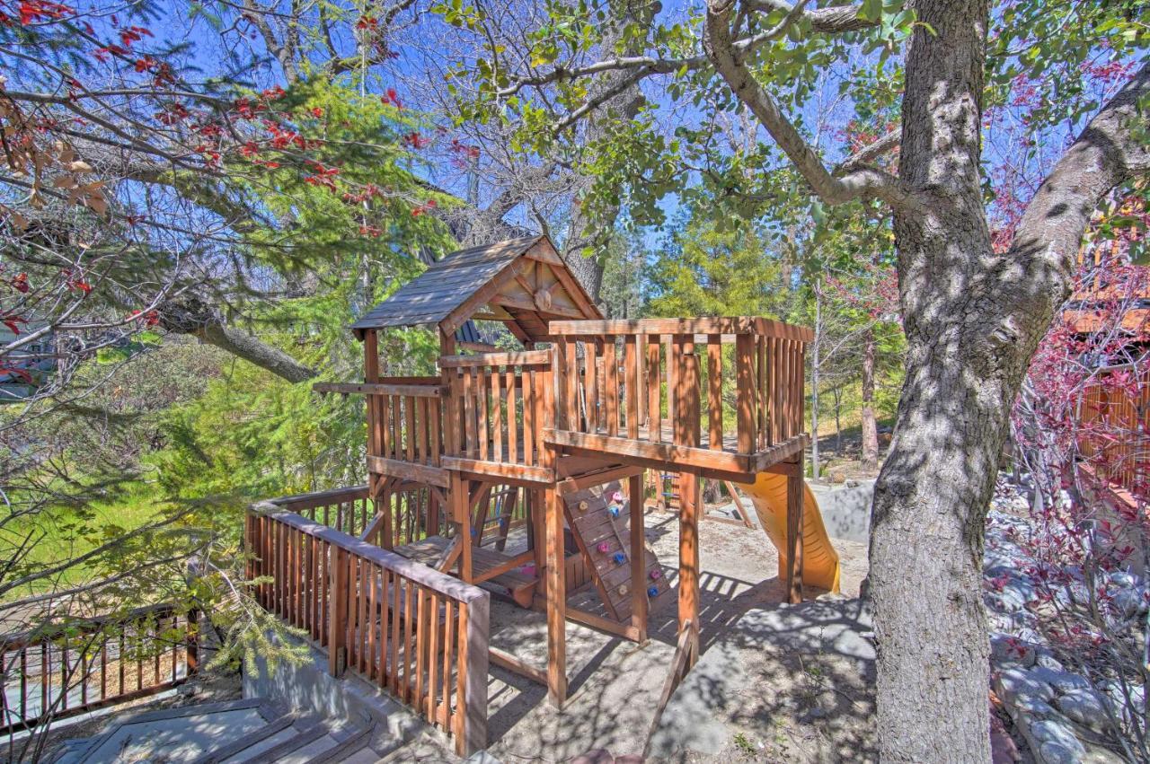 Stunning Lake Arrowhead Home Decks And Hot Tub Exterior photo