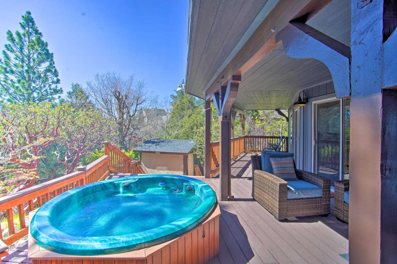 Stunning Lake Arrowhead Home Decks And Hot Tub Exterior photo